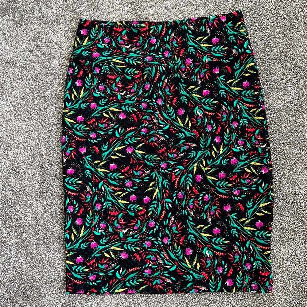 LulaRoe Stretchy Floral Pencil Skirt